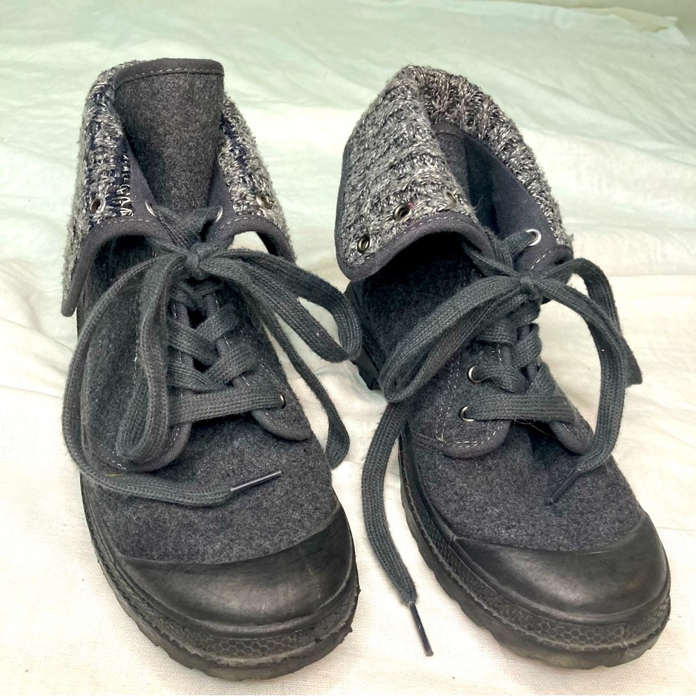 Gray Felt Rocket Dog Ankle Boots Size 5
